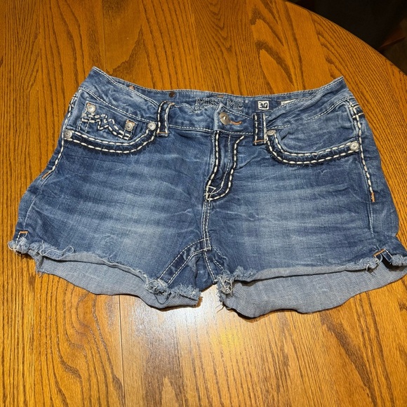 Miss Me Shorts Size 30 - Picture 1 of 4